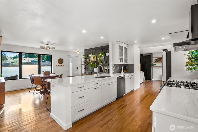 9619 224th Street SW, Edmonds, WA 98020