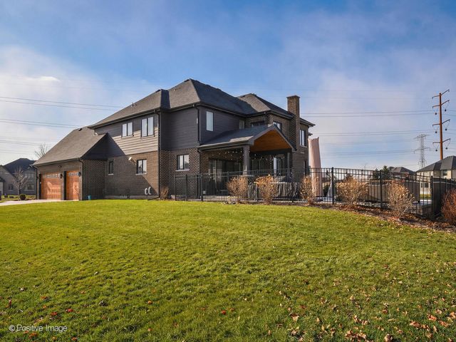 7844 Northwoods Court, Frankfort, IL 60423