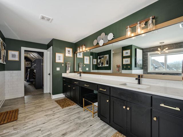 7844 Northwoods Court, Frankfort, IL 60423