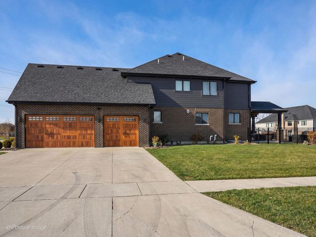 7844 Northwoods Court, Frankfort, IL 60423