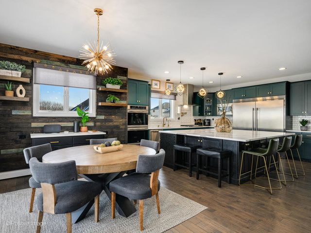 7844 Northwoods Court, Frankfort, IL 60423