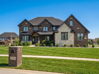 7844 Northwoods Court, Frankfort, IL 60423