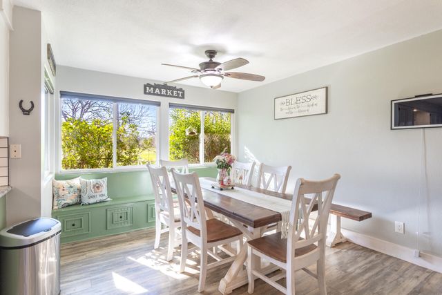 8567 Winona Way, Redding, CA 96002