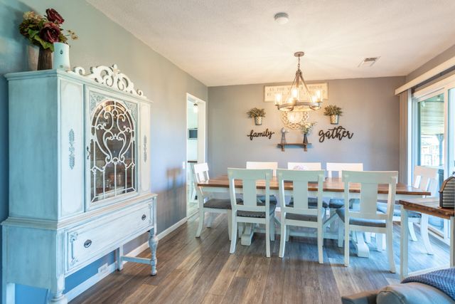 8567 Winona Way, Redding, CA 96002