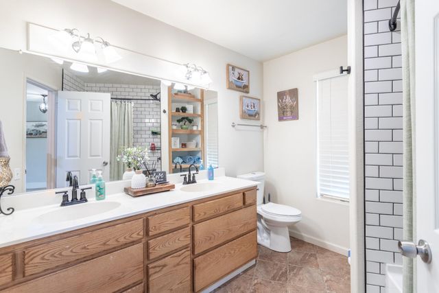 8567 Winona Way, Redding, CA 96002