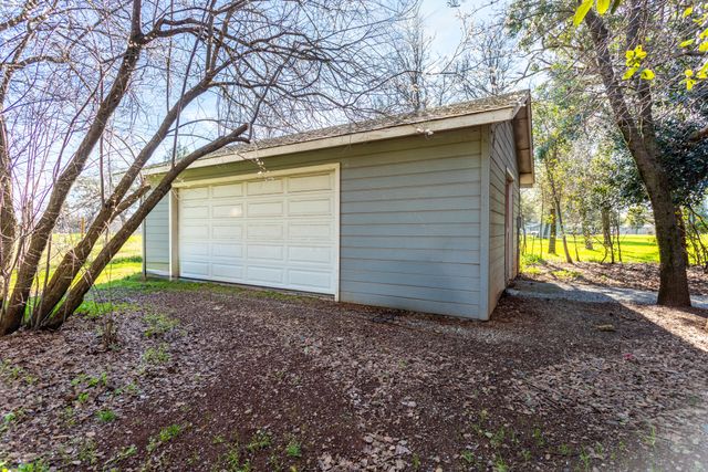 8567 Winona Way, Redding, CA 96002