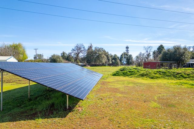 8567 Winona Way, Redding, CA 96002