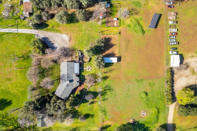 8567 Winona Way, Redding, CA 96002