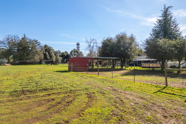 8567 Winona Way, Redding, CA 96002