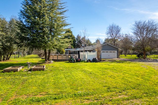 8567 Winona Way, Redding, CA 96002