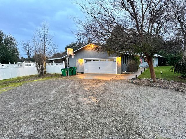 8567 Winona Way, Redding, CA 96002