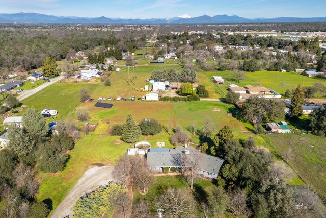 8567 Winona Way, Redding, CA 96002