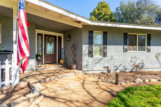 8567 Winona Way, Redding, CA 96002