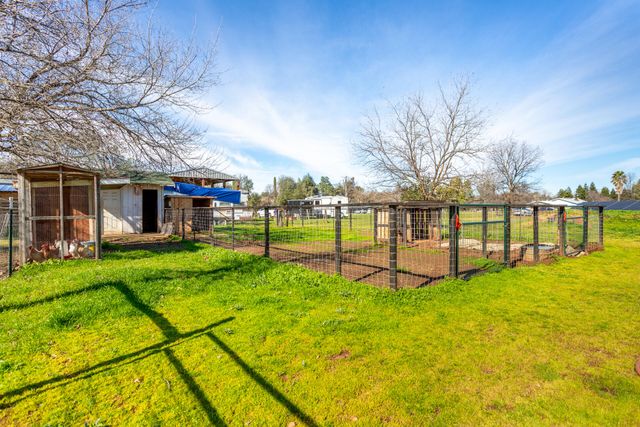 8567 Winona Way, Redding, CA 96002