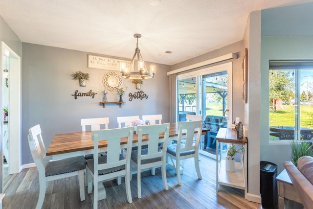 8567 Winona Way, Redding, CA 96002