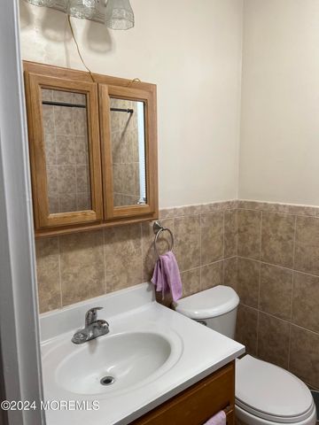 208 Lincoln Avenue C, Seaside Heights, NJ 08751