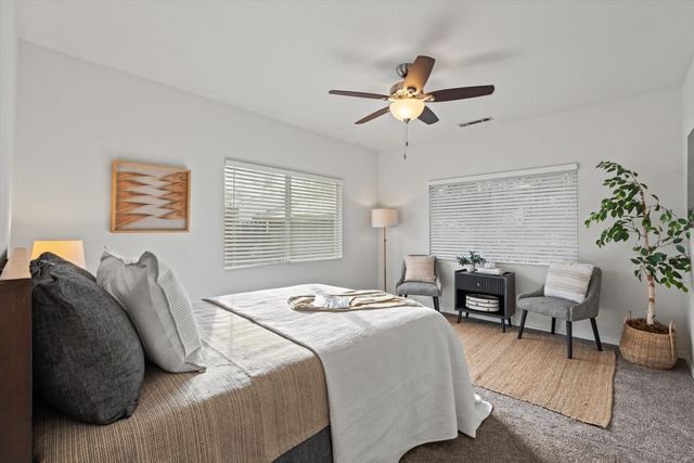 1041 Santa Barbara Ct, Sacramento, CA 95816