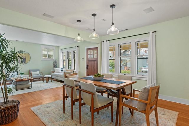 1041 Santa Barbara Ct, Sacramento, CA 95816