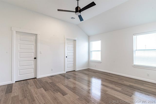 10957 S 271st Avenue, Coweta, OK 74429