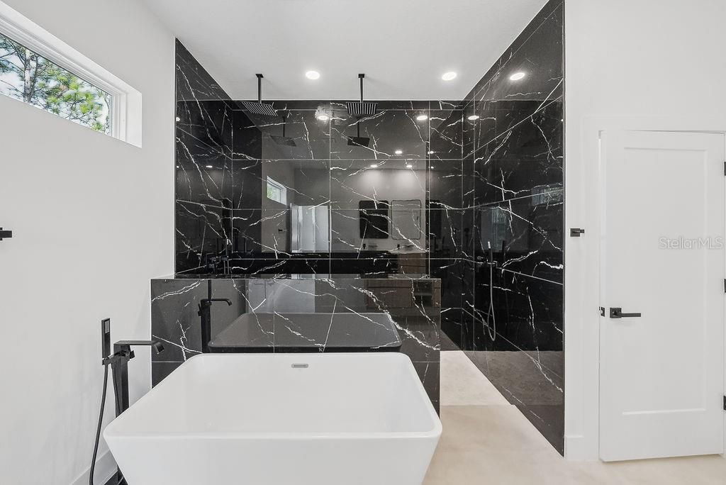 Image 27 of property listing at 5544 SW 136TH AVENUE, Ocala, FL 34481