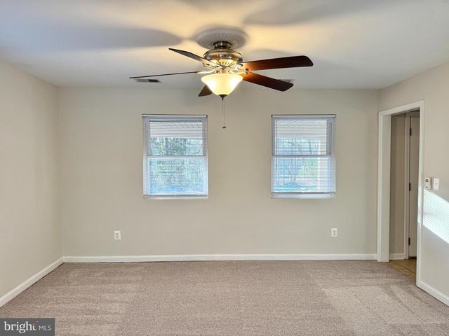 4 SAINT JAMES CT, Stafford, VA 22556