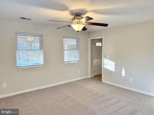 4 SAINT JAMES CT, Stafford, VA 22556