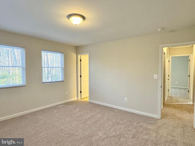 4 SAINT JAMES CT, Stafford, VA 22556