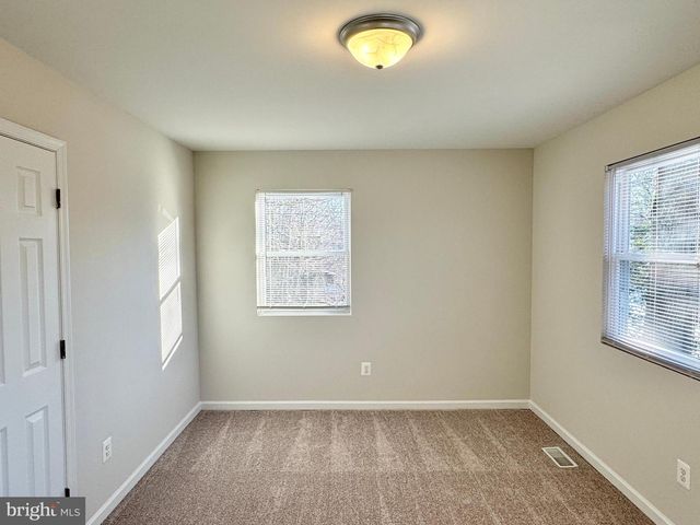 4 SAINT JAMES CT, Stafford, VA 22556