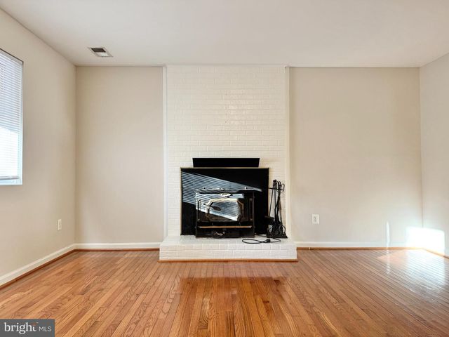 4 SAINT JAMES CT, Stafford, VA 22556