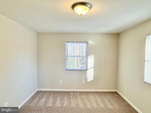 4 SAINT JAMES CT, Stafford, VA 22556