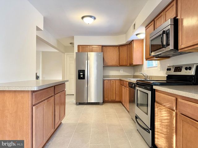 4 SAINT JAMES CT, Stafford, VA 22556