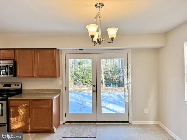 4 SAINT JAMES CT, Stafford, VA 22556