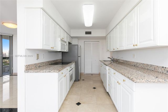 3400 NE 192nd Street LPH5, Aventura, FL 33180