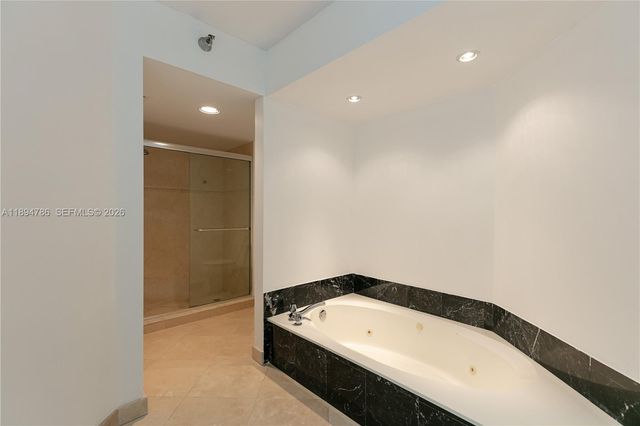 3400 NE 192nd Street LPH5, Aventura, FL 33180