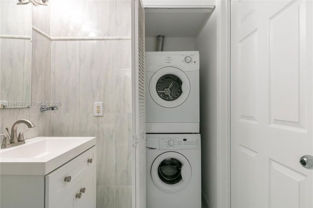 3400 NE 192nd Street LPH5, Aventura, FL 33180