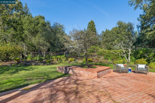 4040 LOS ARABIS DRIVE, Lafayette, CA 94549