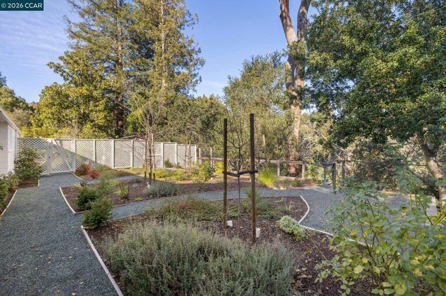 4040 LOS ARABIS DRIVE, Lafayette, CA 94549