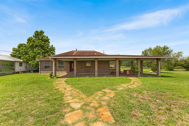 12212 Ballerstedt RD, Elgin, TX 78621