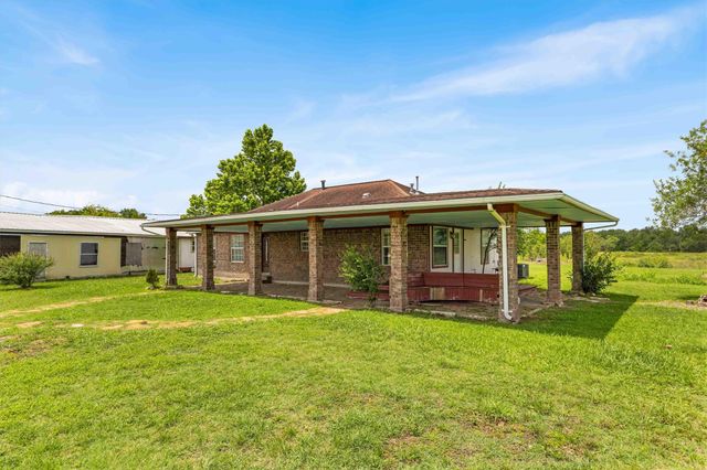 12212 Ballerstedt RD, Elgin, TX 78621