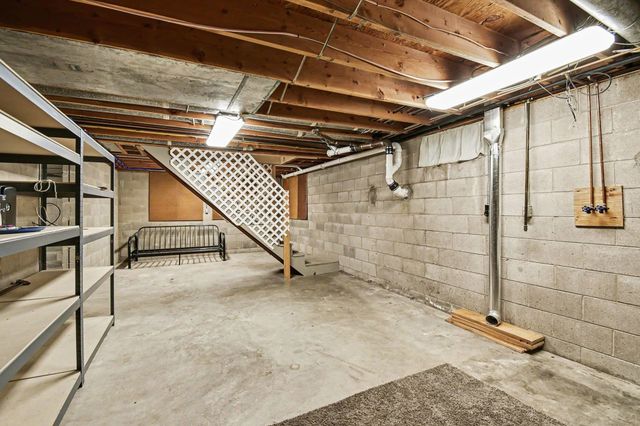 465 Hiawatha Drive, Mount Pleasant, MI 48858