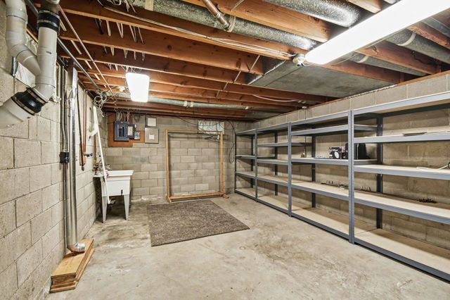 465 Hiawatha Drive, Mount Pleasant, MI 48858