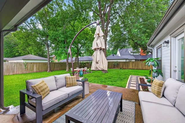 548 Brandon Road, Conroe, TX 77302