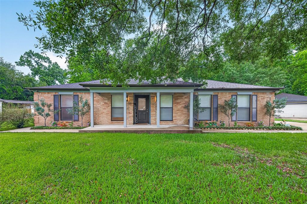 548 Brandon Road, Conroe, TX 77302