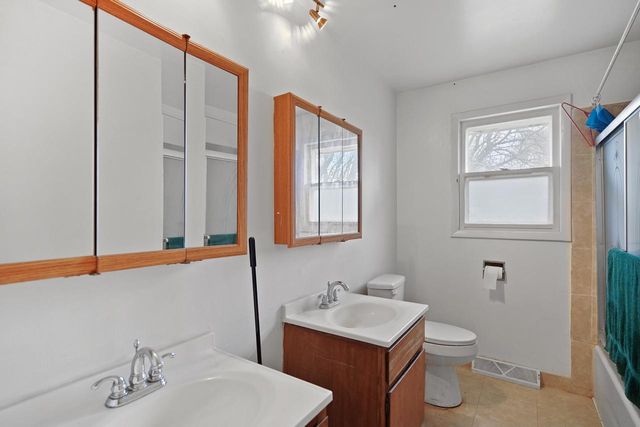 3749 Debby LANE, Franksville, WI 53126