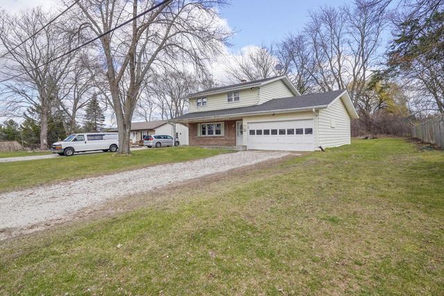 3749 Debby LANE, Franksville, WI 53126
