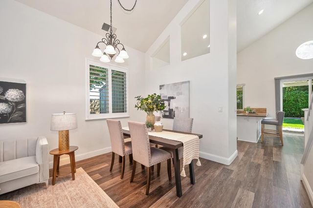 316 Thrush Ct, Roseville, CA 95747