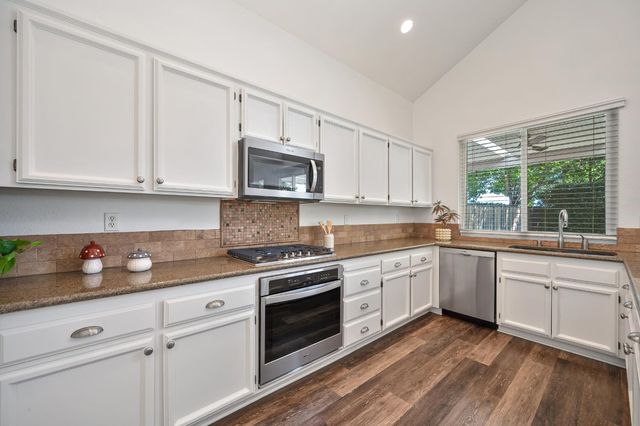 316 Thrush Ct, Roseville, CA 95747