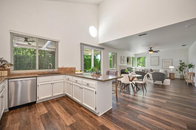 316 Thrush Ct, Roseville, CA 95747