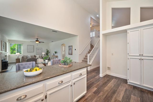 316 Thrush Ct, Roseville, CA 95747