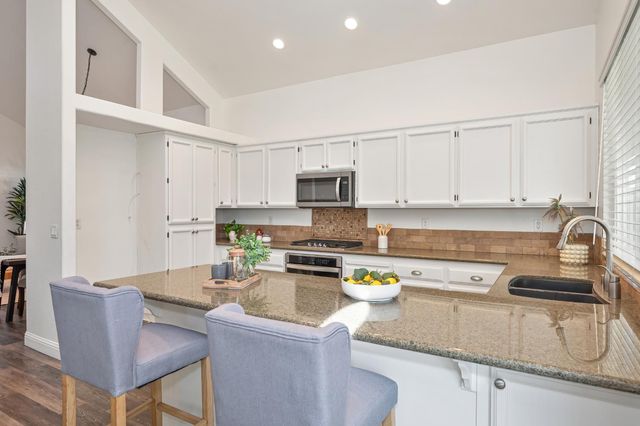 316 Thrush Ct, Roseville, CA 95747